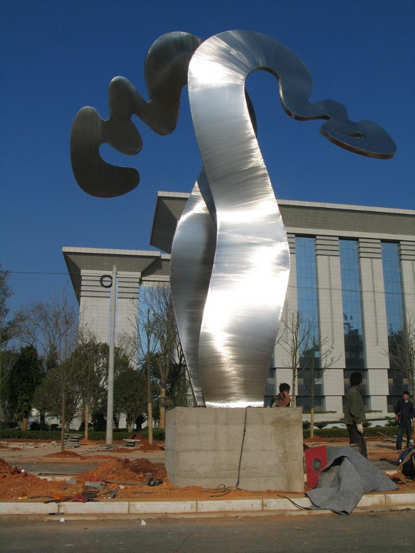Monumental stainless steel sculpture a public artwork commission executed by Chinese sculptor Zhang Yaxi - the finished sculpture